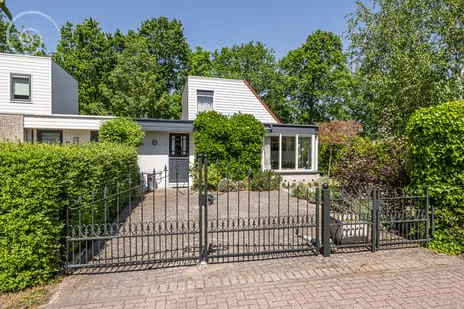 Twee-onder-één-kap te koop: Klepperstee-Berk 16, Ouddorp klepperstee klarebeek Ouddorp