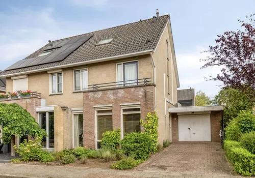 Twee-onder-één-kap te koop: Klimheuvel 13, Heuveleind Best