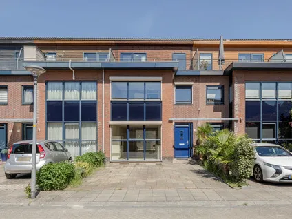 Tussenwoning te koop: Klimtstraat 33, Tussen de Vaarten Z.- Zuidwest Almere