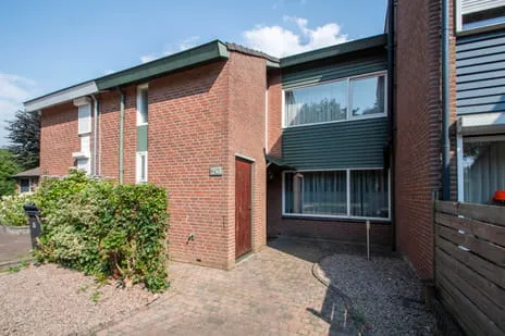 Tussenwoning te koop: Klingbemden 153, Klingbemden Brunssum