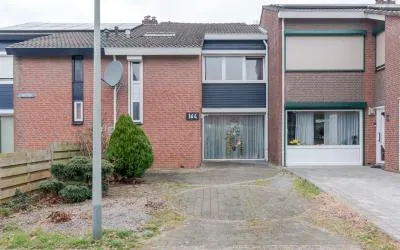 Tussenwoning te koop: Klingbemden 164, Brunssum