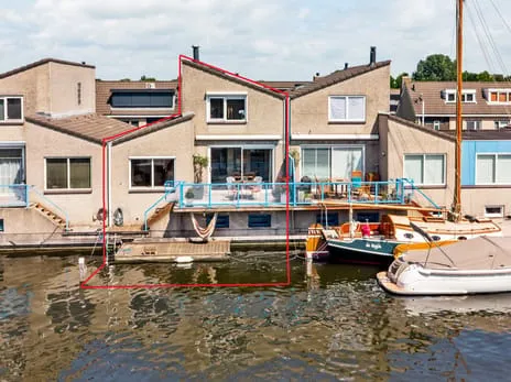 Tussenwoning te koop: Klipper 18, Weteringpark Alphen Aan Den Rijn
