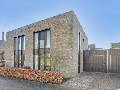 Tussenwoning te koop: Klompenfabriek 25, Heivelden Best