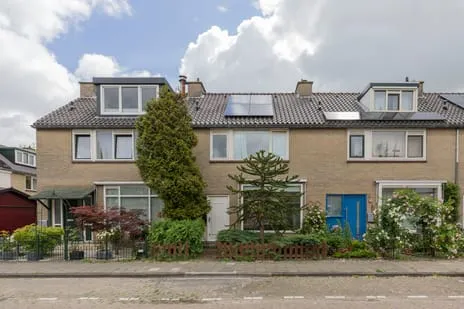 Tussenwoning te koop: Klompenmakerij 21, Smitshoek Barendrecht