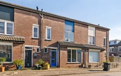 Tussenwoning te koop: Klompenmakerstraat 4, Overlanderstraat en omgeving Purmerend