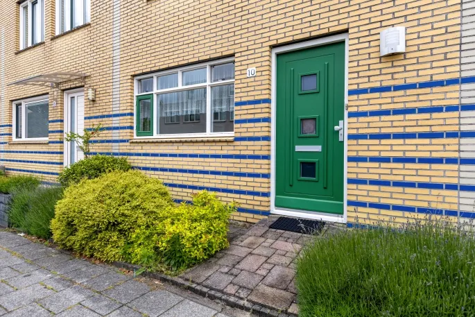 Tussenwoning te koop: Klompéstraat 10, Prinsenland Rotterdam