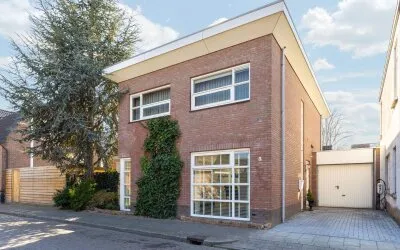 Twee-onder-één-kap te koop: Klompstraat 3, Brinkhorst Apeldoorn