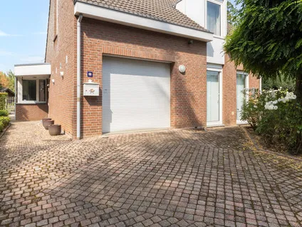 Vrijstaande woning te koop: Kloosterberg 2A, Bunde