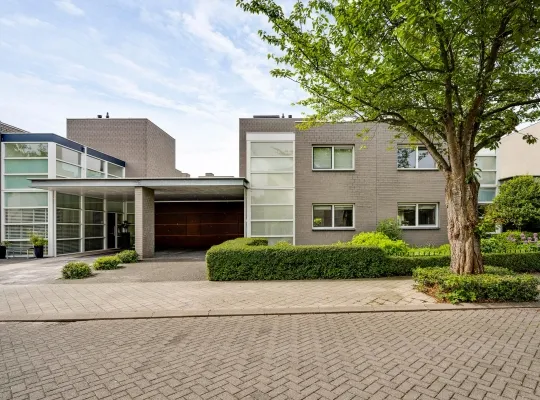 Tussenwoning te koop: Kloosterbosch 12, Vroendaal Maastricht