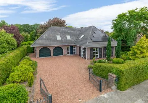 Detached house for sale: Kloostergang 13, Winschoten-Grintweg Winschoten
