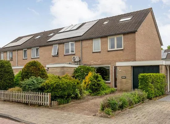 Tussenwoning te koop: Kloosterhof 8, Polhaar Dalfsen