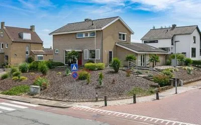 Vrijstaande woning te koop: Kloosterlaan 1, Hulsberg Hulsberg