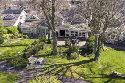 Twee-onder-één-kap te koop: Kloosterlaan 32, Beekhove Bergen (Nh)