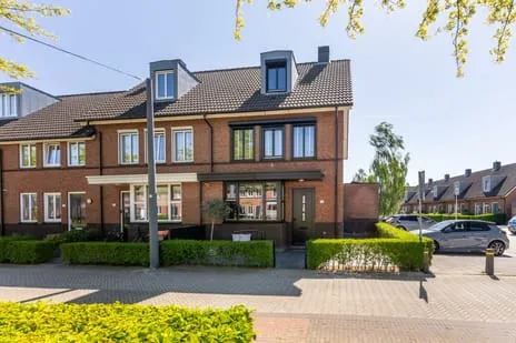 Hoekwoning te koop: Kloostermuur 16, Muren Houten