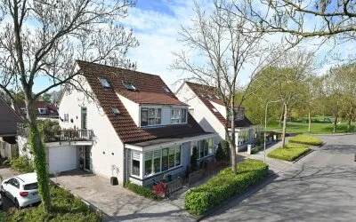 Hoekwoning te koop: Kloosterpoort 110, Kloosterhof Monniksveld Grootebroek