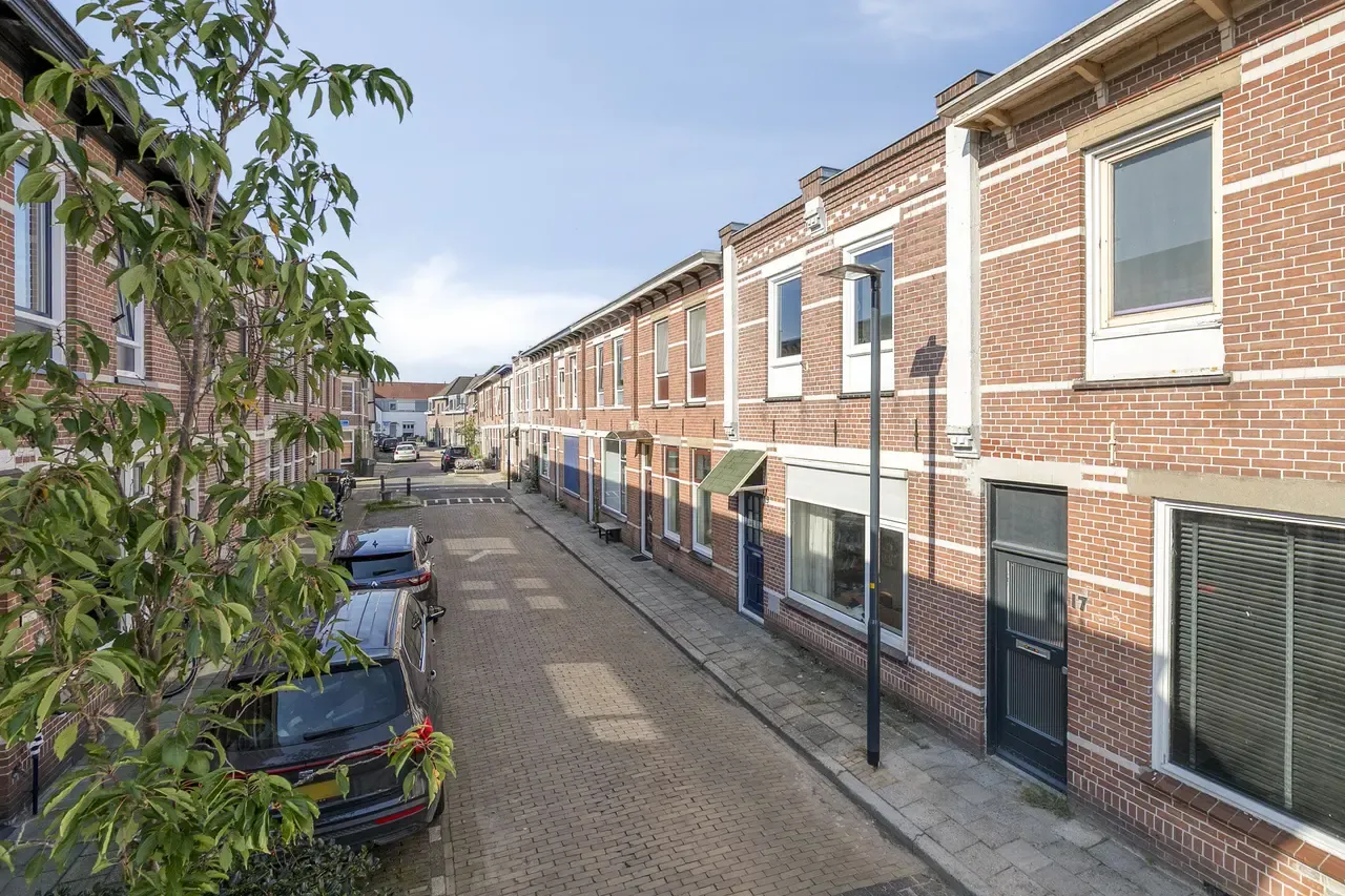 Tussenwoning te koop: Kloosterstraat 19, Kampen