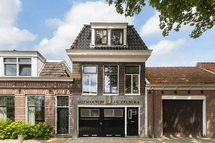 Terraced house for sale: Kloosterstraat 20, Noordoosthoek Sneek