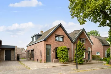 Twee-onder-één-kap te koop: Kloosterstraat 30, Bavel Bavel (Gem. Breda)
