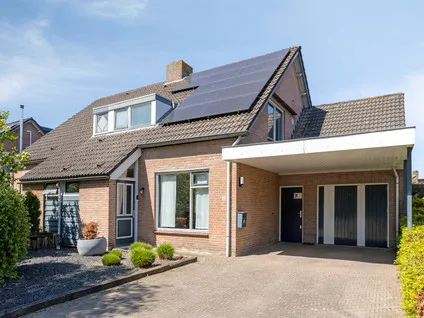 Twee-onder-één-kap te koop: Kloosterstraat 40, Wintelre-kom Wintelre