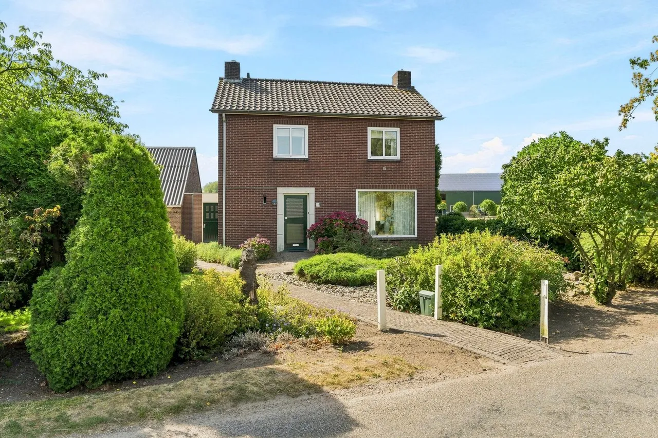 Vrijstaande woning te koop: Kloosterweg 28, Horssen