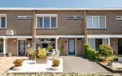 Tussenwoning te koop: Kloppenstraat 121, Losser-Oost Losser