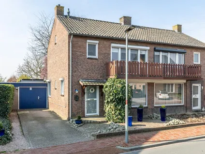Tussenwoning te koop: Kluisstraat 44, Groot-Doenrade Doenrade