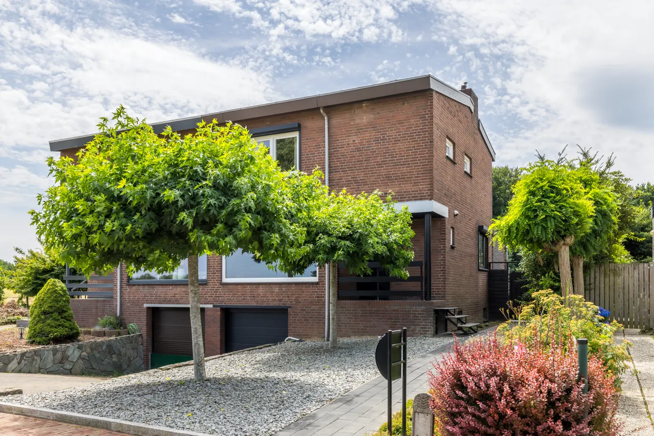 Twee-onder-één-kap te koop: Kluisstraat 70, Doenrade