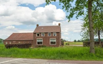 Vrijstaande woning te koop: Klundertseweg 30, Verspreide huizen ten westen van Zevenbergen Zevenbergen