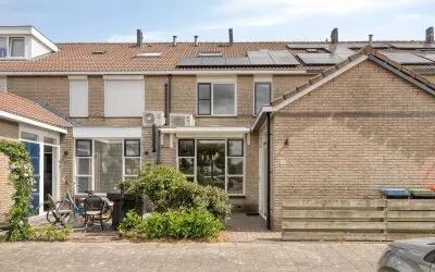 Tussenwoning te koop: Kluut 19, Blokhuiswetering Bunschoten-Spakenburg