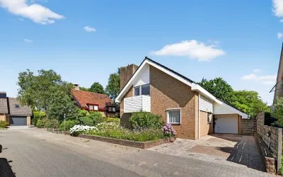 Vrijstaande woning te koop: Kluut 38, Sommelsdijk vogelbuurt west Sommelsdijk