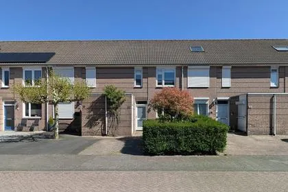 Tussenwoning te koop: Knegselstraat 22, Campenhoef Midden Tilburg