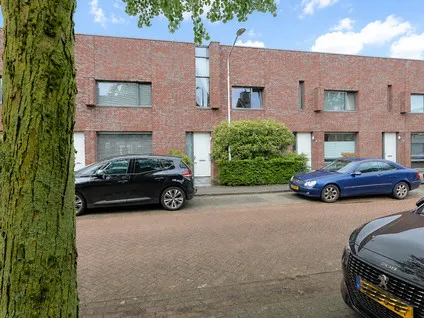 Tussenwoning te koop: Knikeind 21A, Heuveleind Best