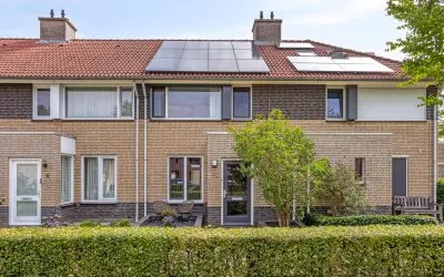 Tussenwoning te koop: Knikeind 4, Heuveleind Best