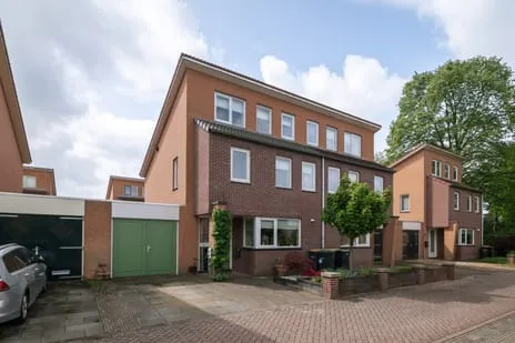 Tussenwoning te koop: Knoppertlaan 4, Boskamp Kern Olst