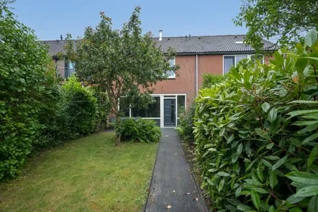 Tussenwoning te koop: Knottenplat 48, Eelde Eelde