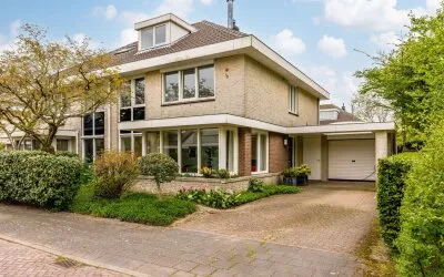 Hoekwoning te koop: Ko Donckerlaan 27, Theaterbuurt Amstelveen