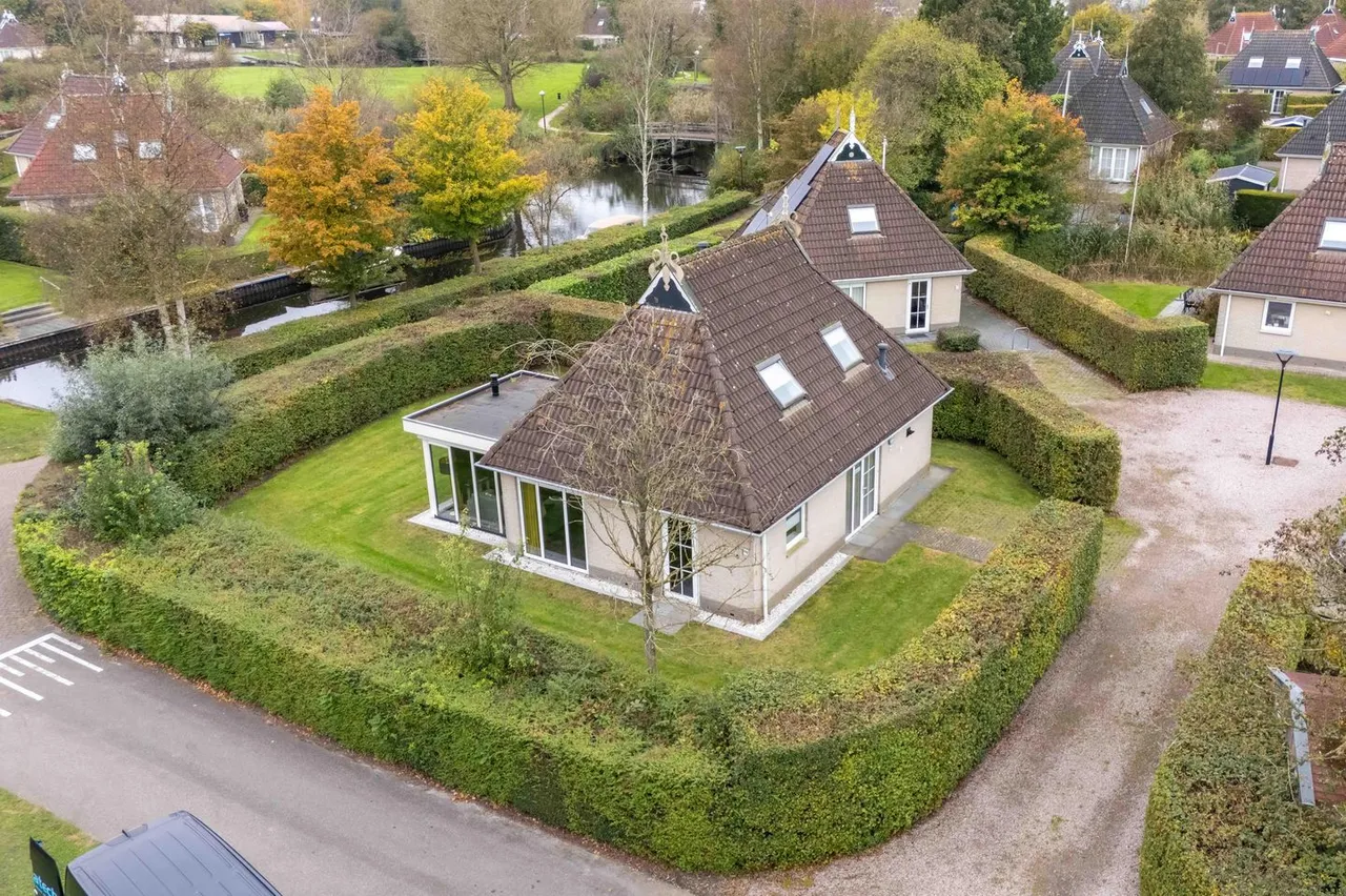 Vrijstaande woning te koop: Koaidyk 6-616, Earnewâld