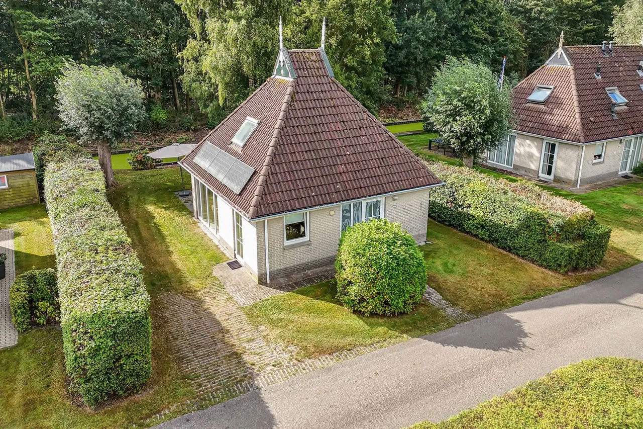Vrijstaande woning te koop: Koaidyk 6-664, Earnewâld