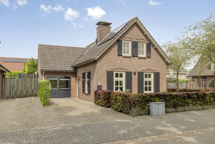 Vrijstaande woning te koop: Koebaksestraat 8A, Vianen kern Vianen Nb