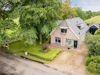 Vrijstaande woning te koop: Koekanger Dwarsdijk 49, Verspreide huizen Koekange Koekange