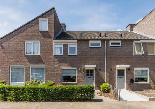 Tussenwoning te koop: Koekoeksbloem 37, De Kuil Udenhout