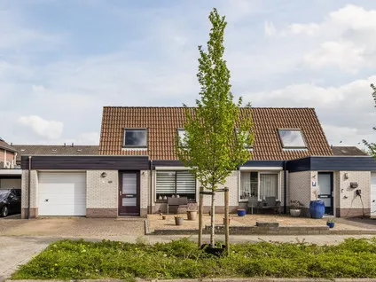 Twee-onder-één-kap te koop: Koekoekstraat 12, Hedel