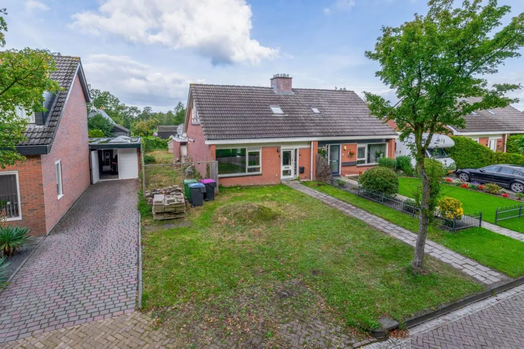 Twee-onder-één-kap te koop: Koelstrawei 8, Twijzelerheide