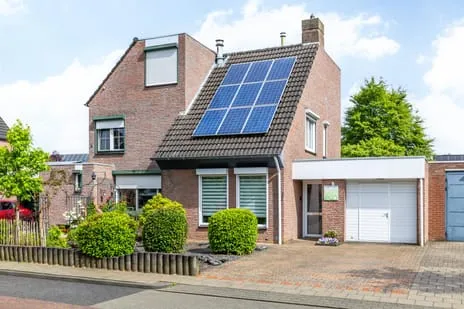 Tussenwoning te koop: Koempel 25, Mijnbuurt Landgraaf