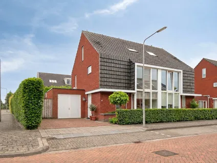 Twee-onder-één-kap te koop: Koenestraat 38, Buurtstede Veenendaal