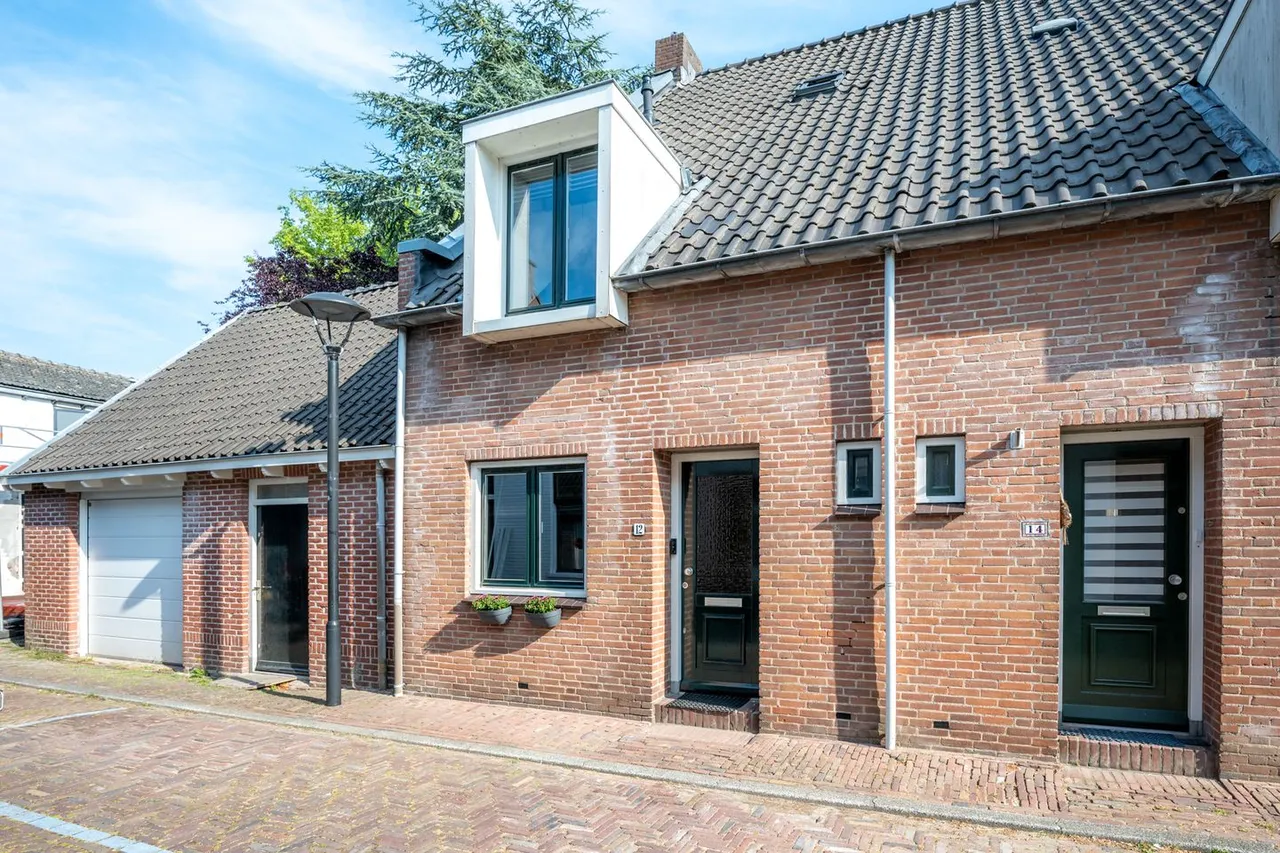 Semi-detached for sale: Koestraat 12, Vianen binnenstad Vianen (Ut)
