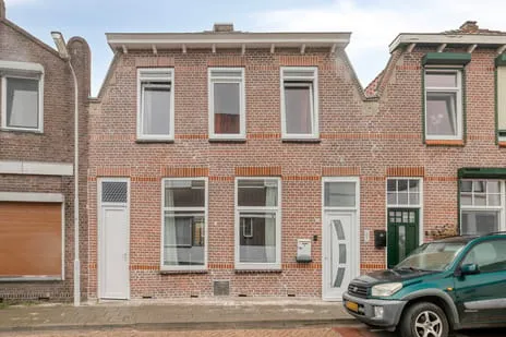 Tussenwoning te koop: Koestraat 14, Kern Axel Axel