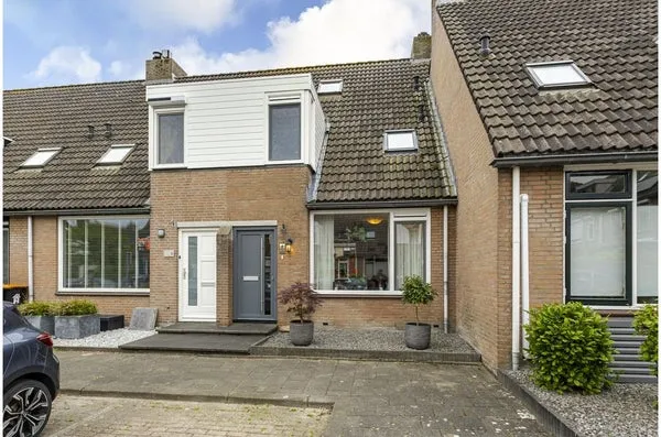 Tussenwoning te koop: Koetshuis 8, Giessendam-West Hardinxveld-Giessendam