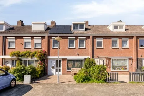 Tussenwoning te koop: Kogelsmortel 23, Heesterakker Eindhoven