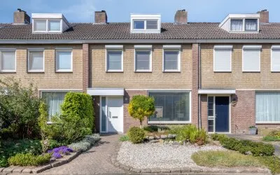 Tussenwoning te koop: Kogelsmortel 32, Heesterakker Eindhoven